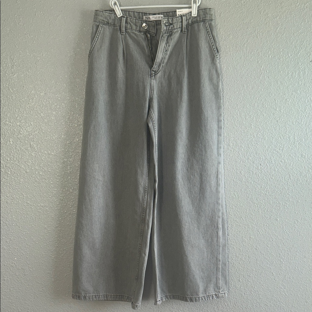Zara Light Gray Denim Jeans With Metal Zip